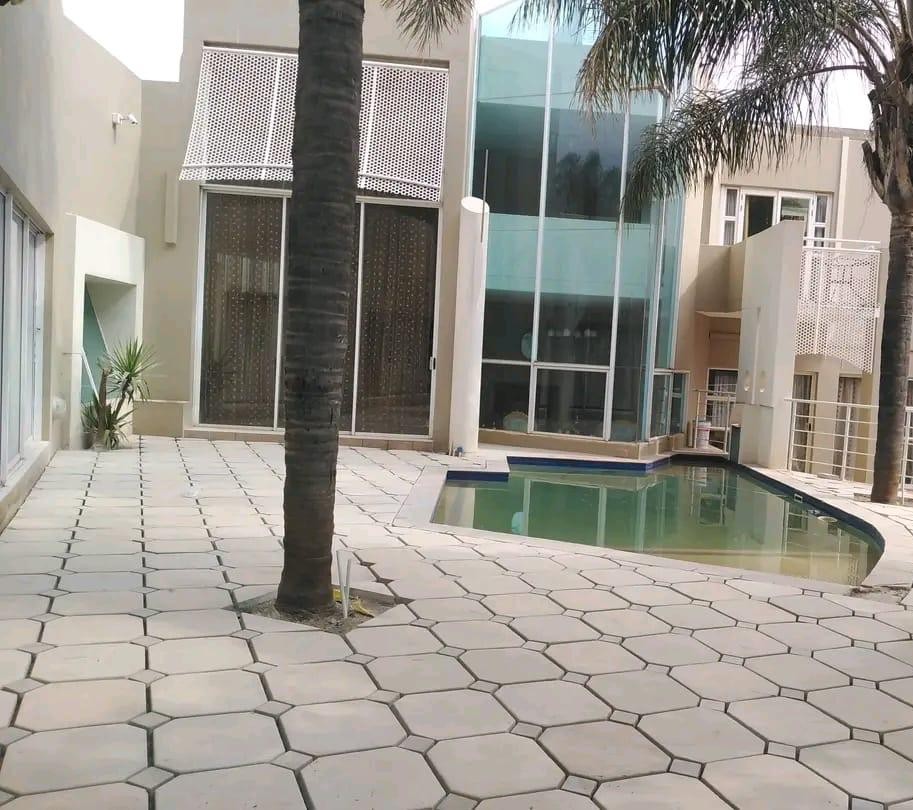 paving contractors Bedfordview